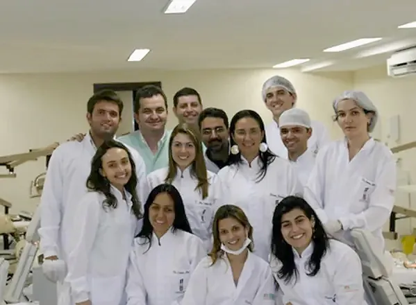 Turma da especialização em Endodontia da EndoBrasília