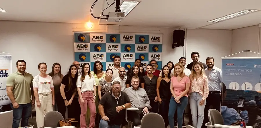 Turma da especialização em Endodontia da EndoBrasília, 2022