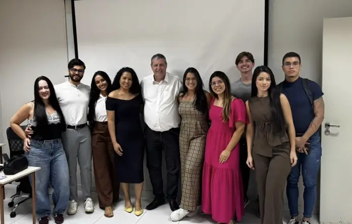 Turma da especialização em Endodontia da EndoBrasília, 2025